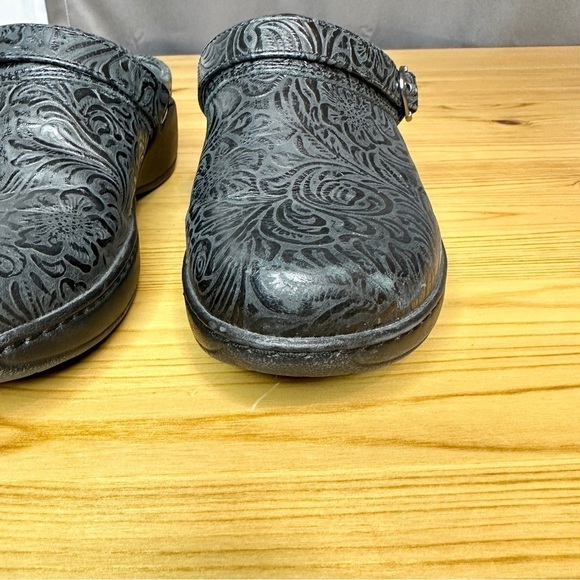 Dansko Ingrid Paisley Black Strap Buckle Slip On Work Slip Resistant Shoes 37 - Picture 4 of 13